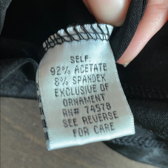 Cache Black Top - Picture 6 of 8